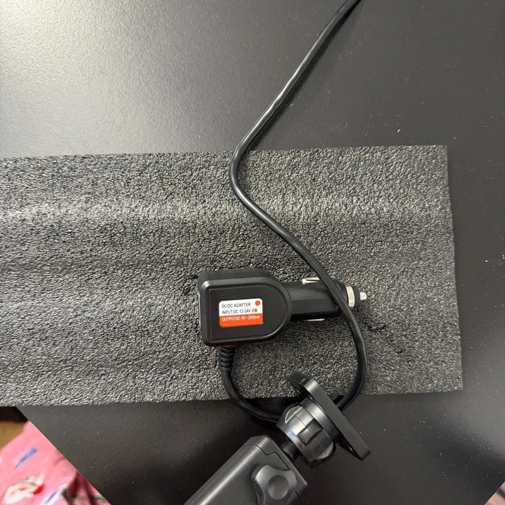 FRONT AND BACK CAMERAS. Black Car Bluetooth Dashboard Screen with Accessories